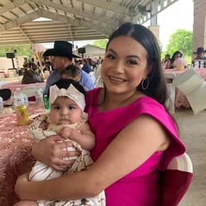 Meet your Posher, Beatriz